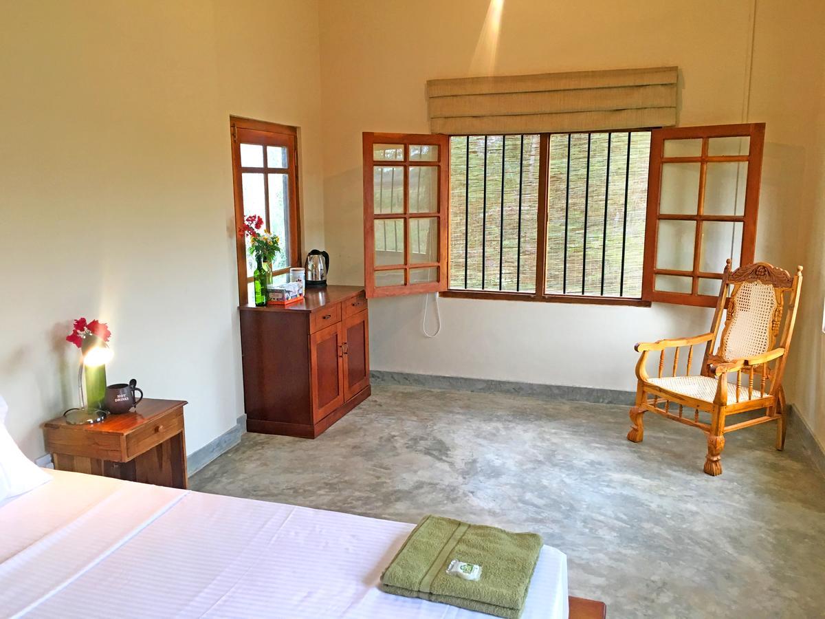 Captain'S Bird Safari Lodge Puttalam Esterno foto